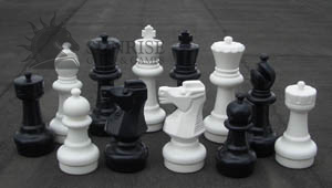 Mały zestaw szachów ogrodowych (król 30 cm)